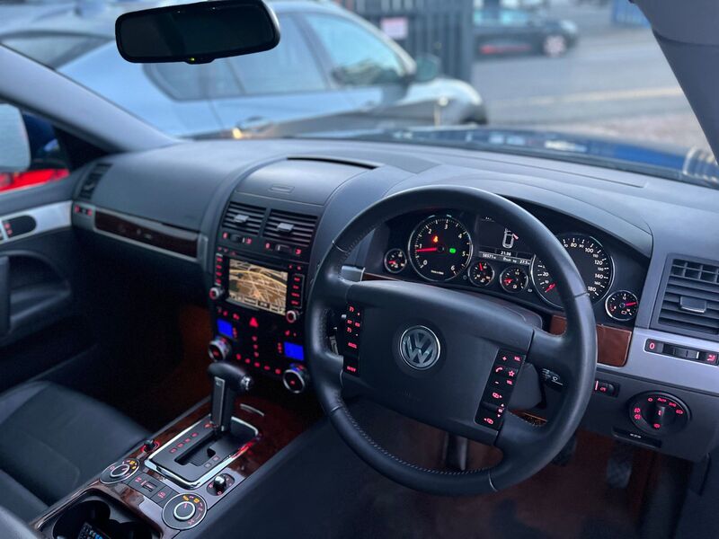 VOLKSWAGEN TOUAREG 3.0 TDI V6 DPF Altitude 5dr 2009