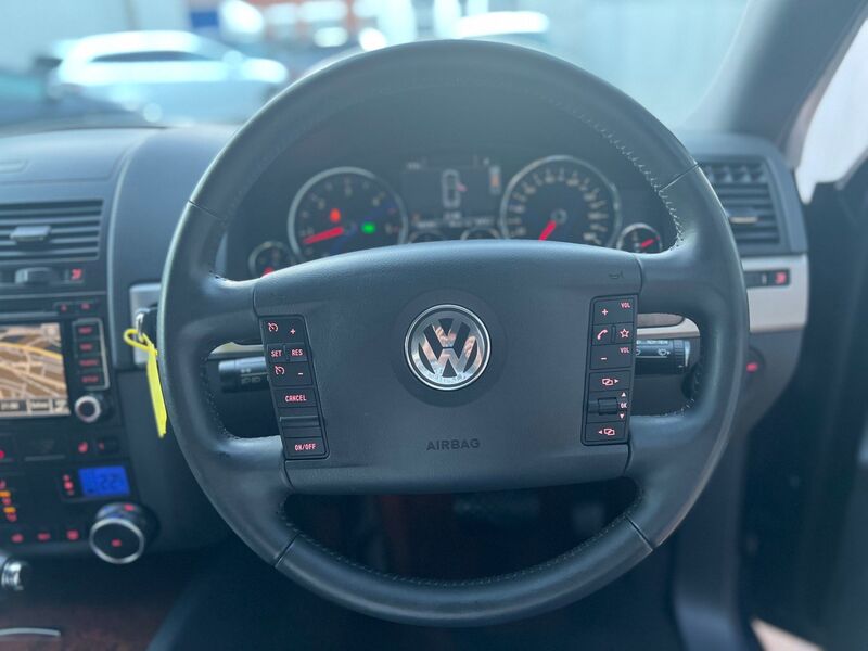 VOLKSWAGEN TOUAREG 3.0 TDI V6 DPF Altitude 5dr 2009