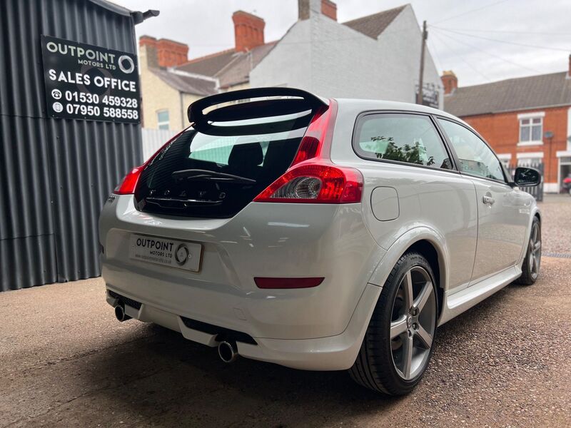 VOLVO C30 2.0 D3 R-Design Sports Coupe Euro 5 3dr 2011