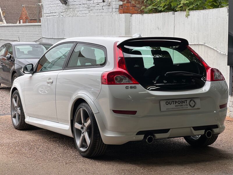 VOLVO C30 2.0 D3 R-Design Sports Coupe Euro 5 3dr 2011