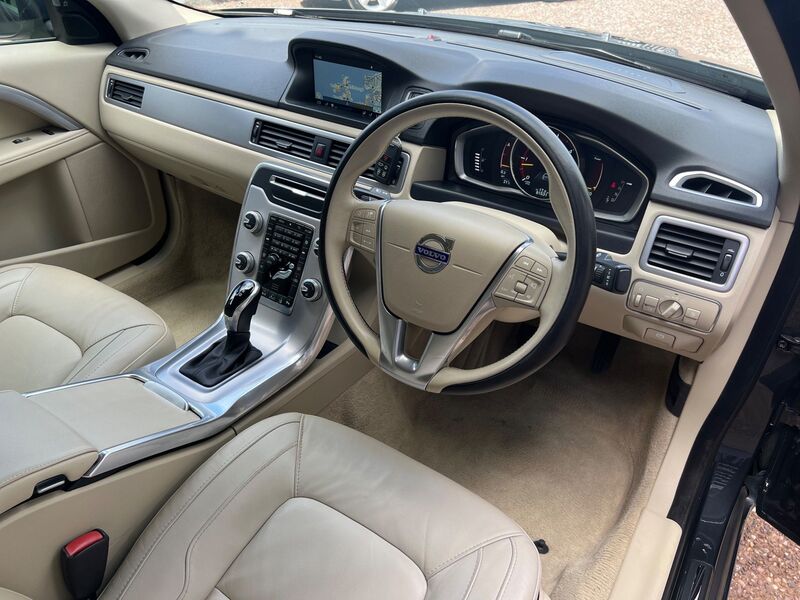 VOLVO S80 2.4 D5 SE Lux Geartronic Euro 5 4dr 2015