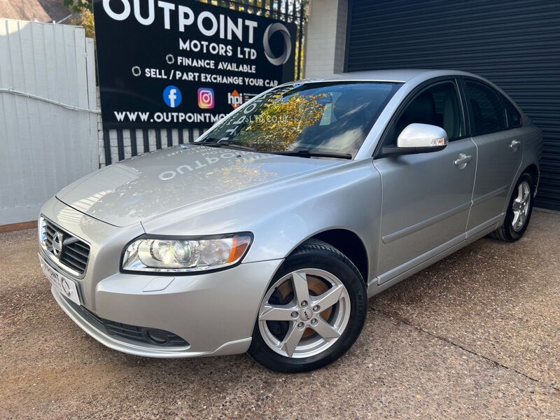 VOLVO S40 2.0 D3 SE Lux Euro 5 4dr 2011