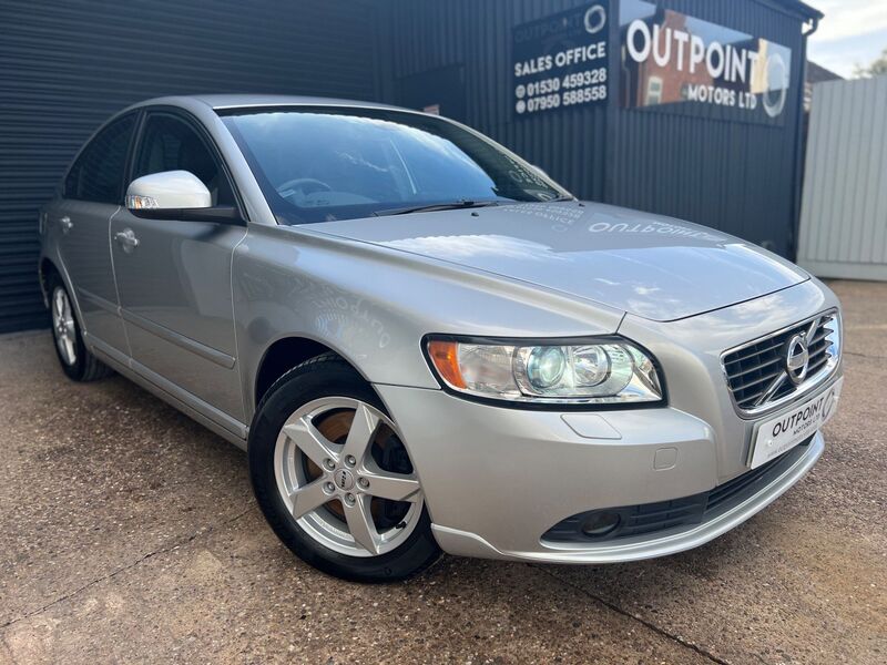 VOLVO S40 2.0 D3 SE Lux Euro 5 4dr 2011