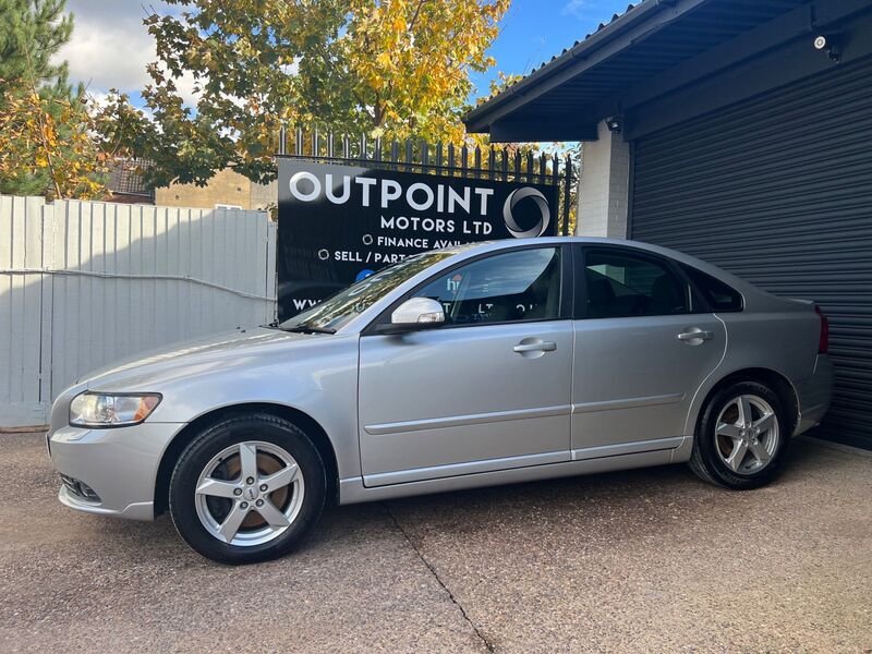 VOLVO S40 2.0 D3 SE Lux Euro 5 4dr 2011