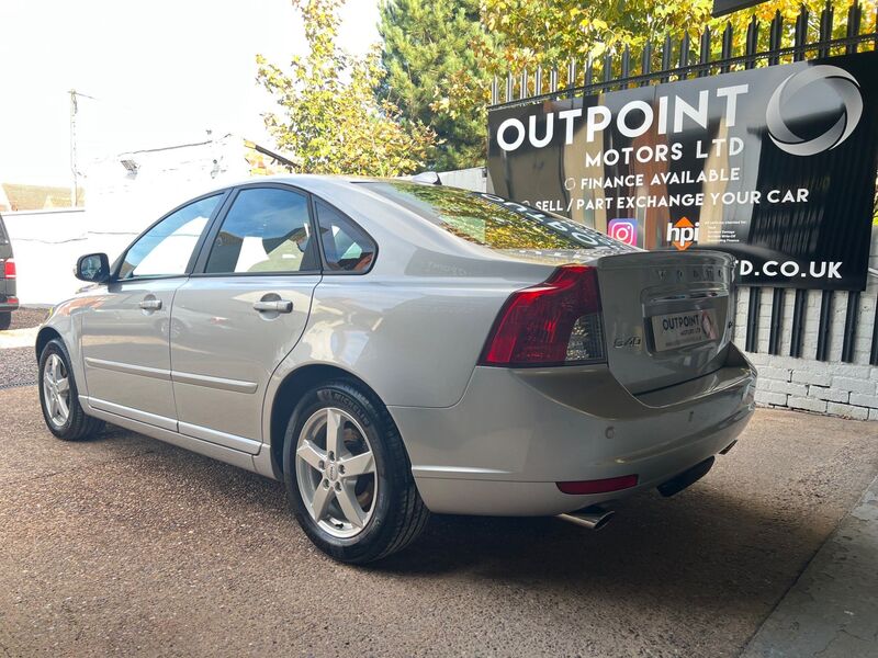 VOLVO S40 2.0 D3 SE Lux Euro 5 4dr 2011