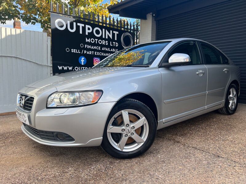 VOLVO S40 2.0 D3 SE Lux Euro 5 4dr 2011