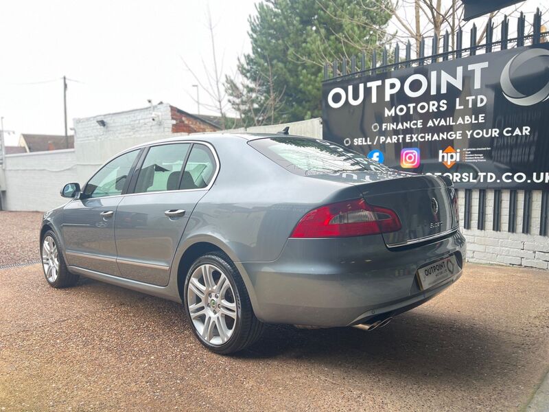 SKODA SUPERB 2.0 TDI Elegance Euro 5 5dr 2012