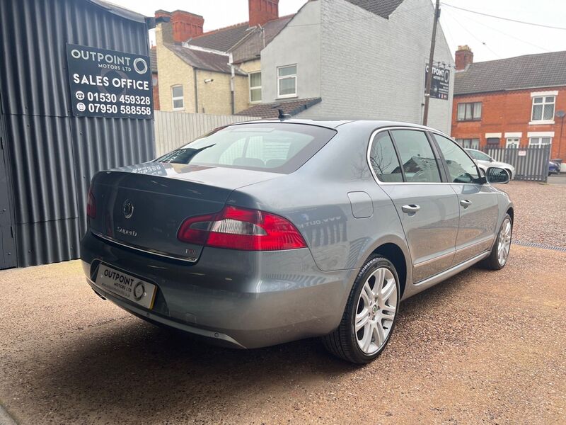 SKODA SUPERB 2.0 TDI Elegance Euro 5 5dr 2012