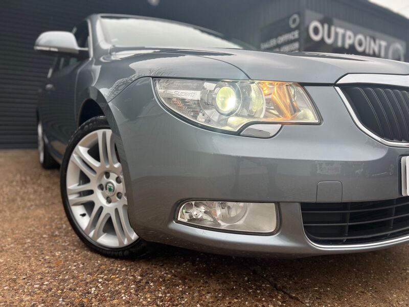 SKODA SUPERB 2.0 TDI Elegance Euro 5 5dr 2012