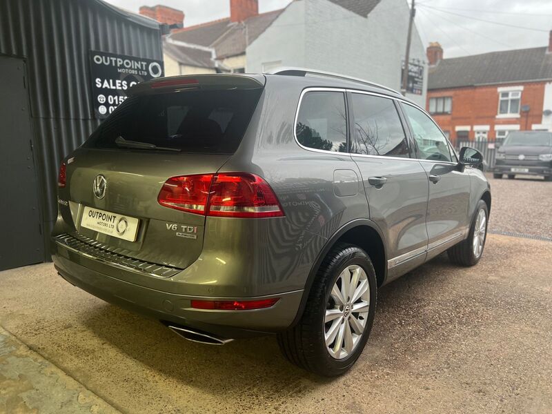 VOLKSWAGEN TOUAREG 3.0 TDI V6 BlueMotion Tech SE Tiptronic 4WD Euro 5 (s/s) 5dr 2011