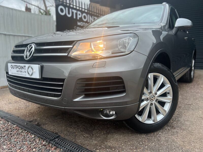 VOLKSWAGEN TOUAREG 3.0 TDI V6 BlueMotion Tech SE Tiptronic 4WD Euro 5 (s/s) 5dr 2011