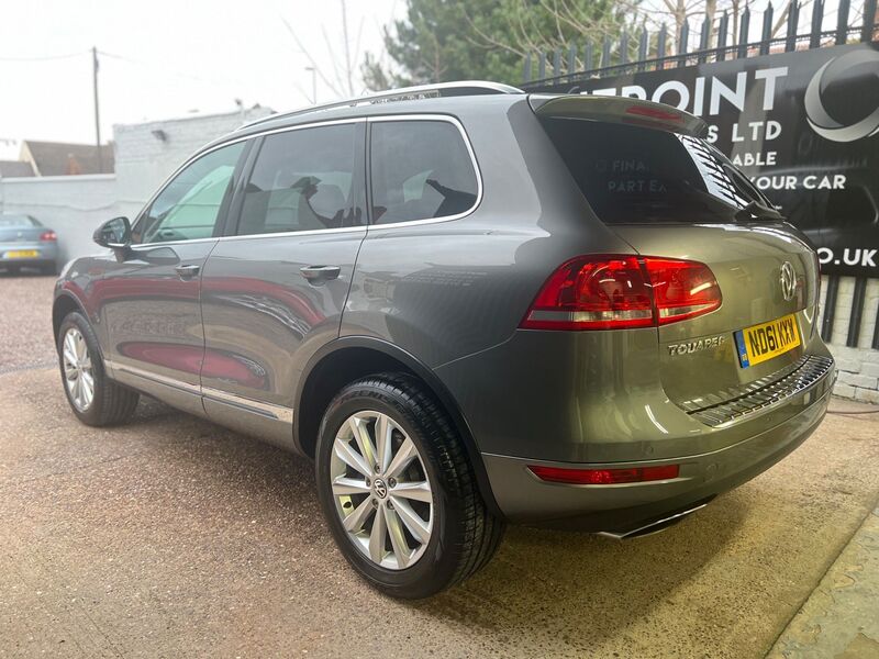 VOLKSWAGEN TOUAREG 3.0 TDI V6 BlueMotion Tech SE Tiptronic 4WD Euro 5 (s/s) 5dr 2011