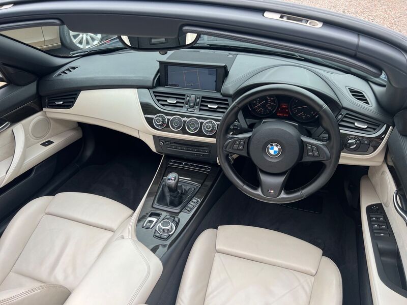 BMW Z4 2.5 23i M Sport sDrive Euro 5 2dr 2011