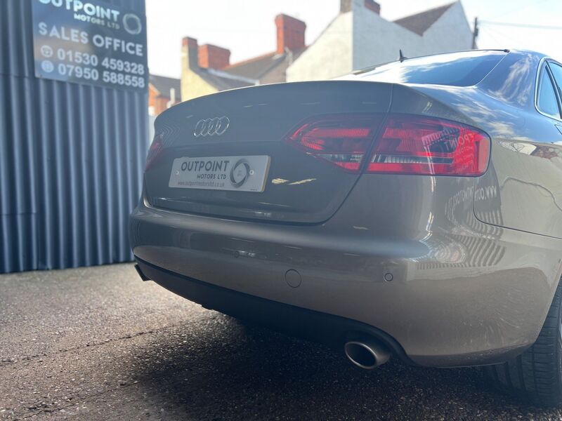 AUDI A4 3.0 TDI SE S Tronic quattro Euro 4 4dr 2009