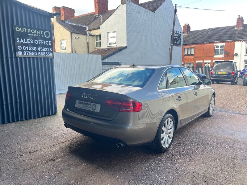 AUDI A4 3.0 TDI SE S Tronic quattro Euro 4 4dr 2009