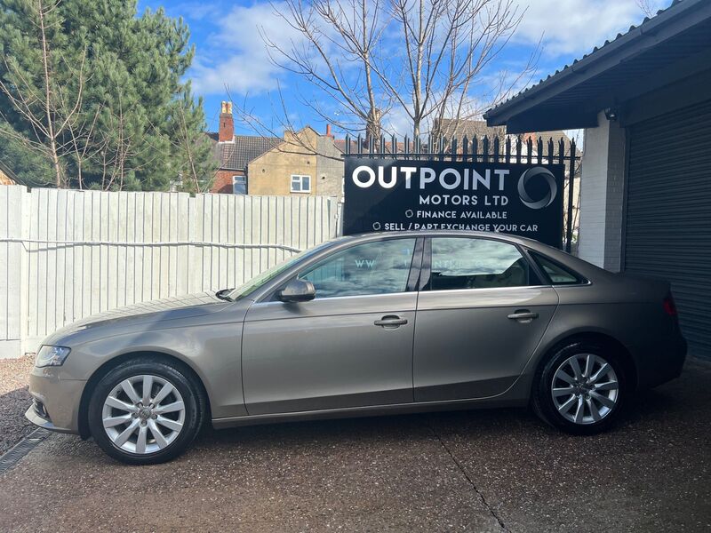 AUDI A4 3.0 TDI SE S Tronic quattro Euro 4 4dr 2009