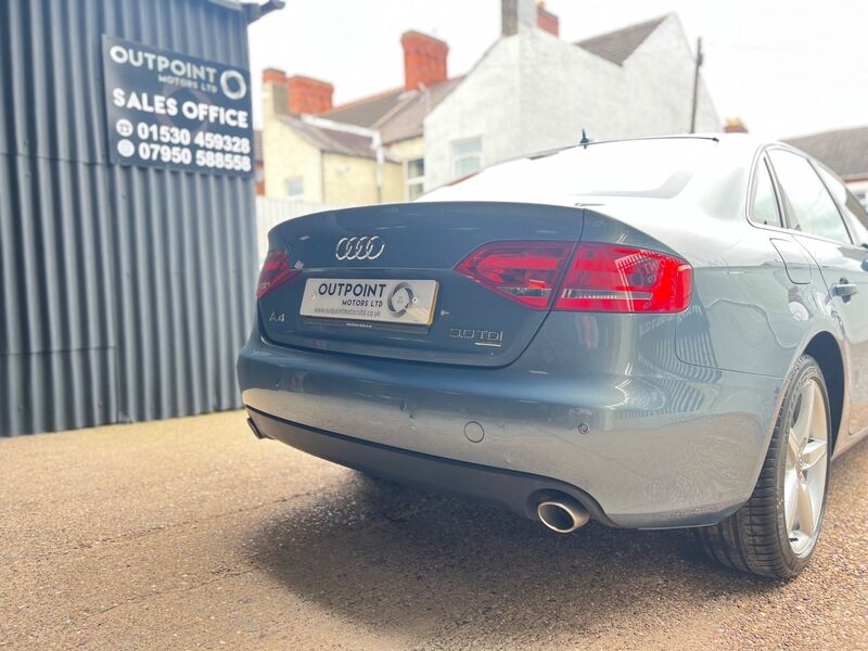 AUDI A4 3.0 TDI SE Tiptronic quattro Euro 4 4dr 2009