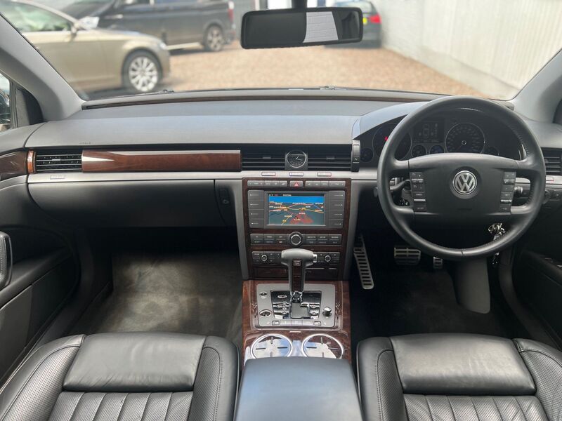 VOLKSWAGEN PHAETON 3.0 TDI V6 4MOTION 4dr 2009