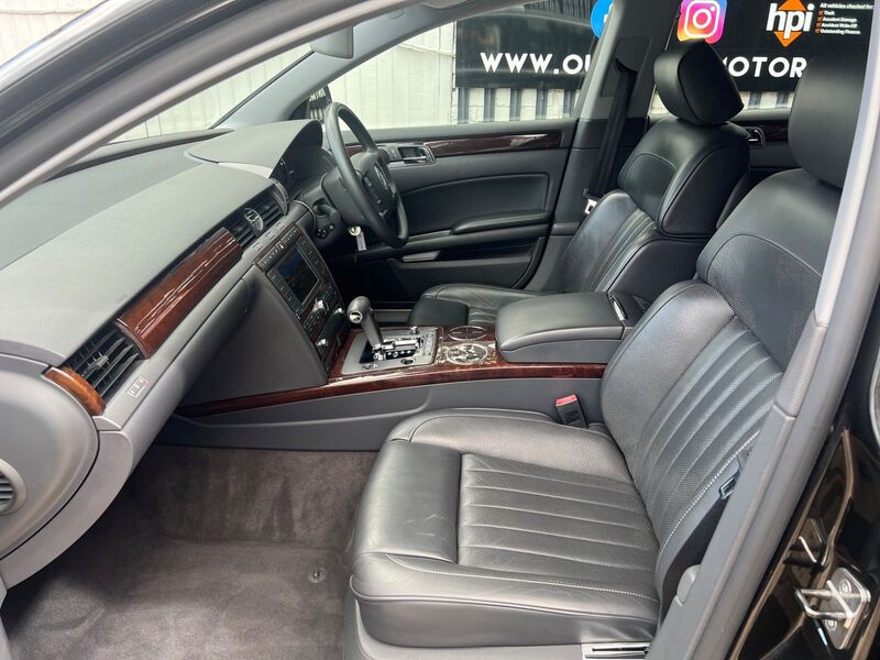 VOLKSWAGEN PHAETON 3.0 TDI V6 4MOTION 4dr 2009