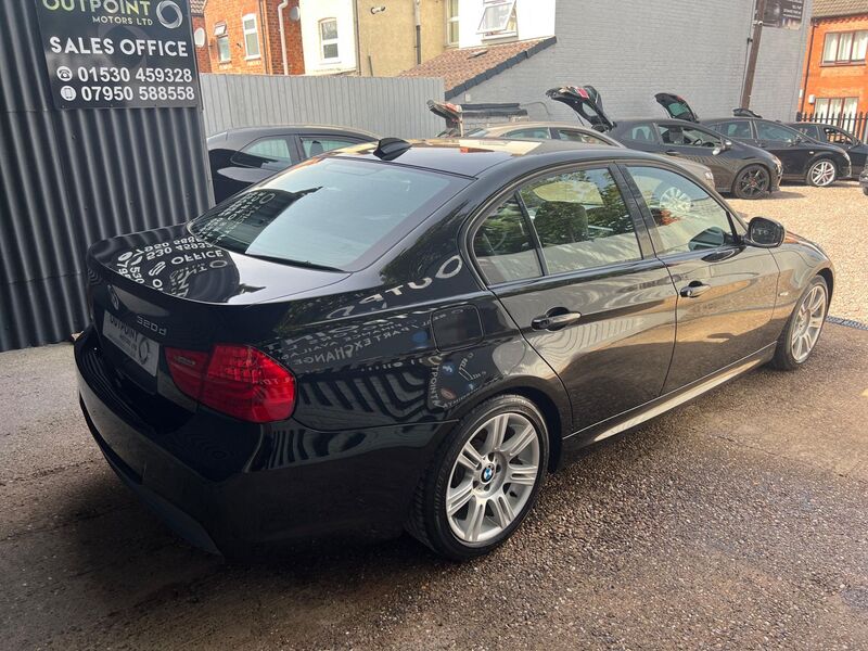 BMW 3 SERIES 2.0 320d M Sport Steptronic Euro 5 4dr 2011