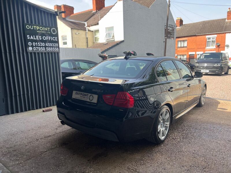 BMW 3 SERIES 2.0 320d M Sport Steptronic Euro 5 4dr 2011